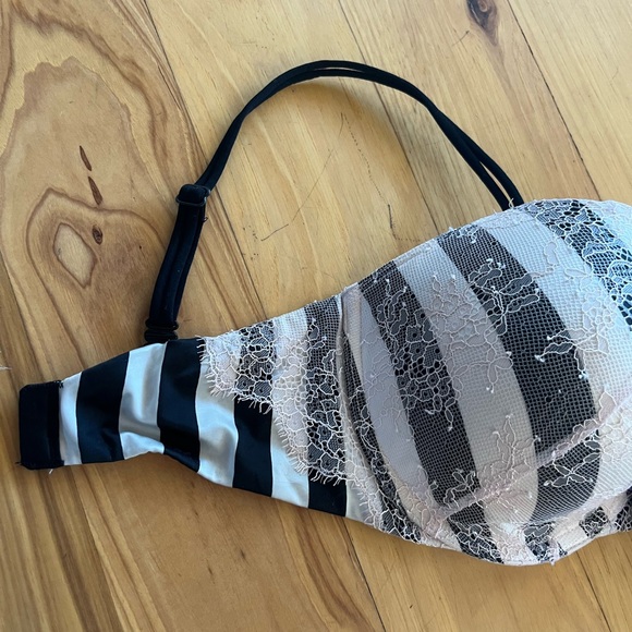 Victoria’s Secret Very Sexy Push-up Convertible Bra - Picture 3 of 6